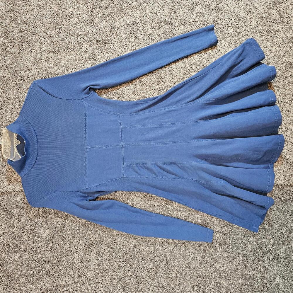 Women's Anthropologie blue fit and flare midi ribbed dress. Small. NWT